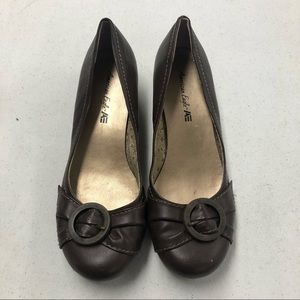 American Eagle Size 8 Closed Toe Brown Heels